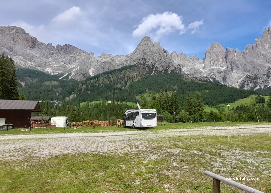 Area Sosta Camper Tognola — foto 3
