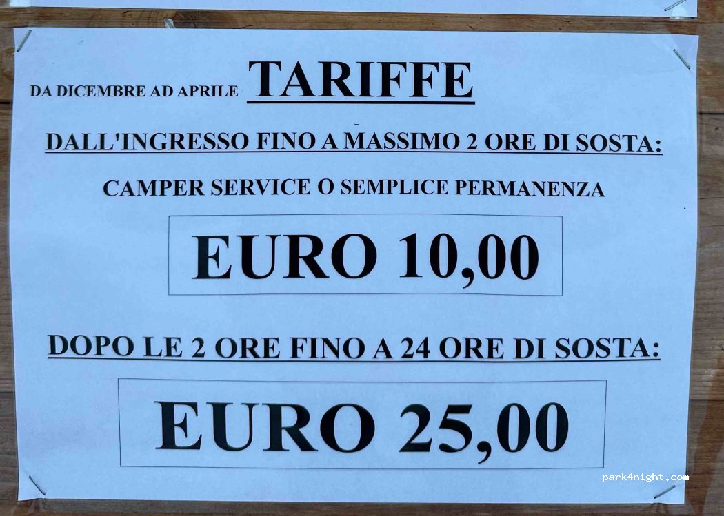Area Sosta Camper Tognola — foto 4
