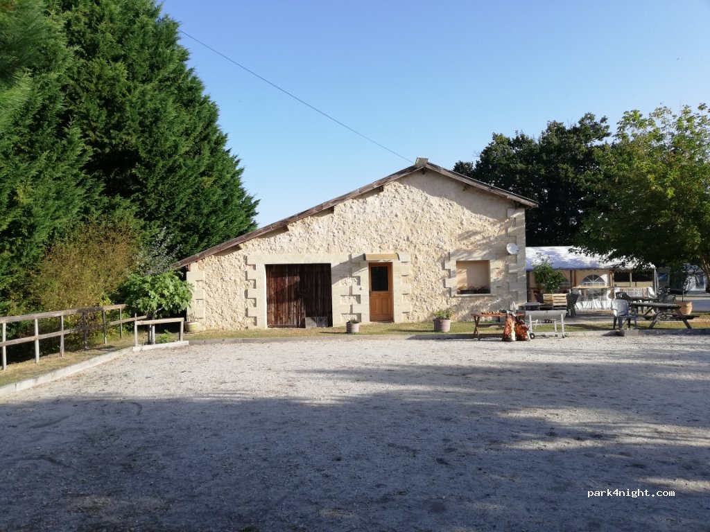 Aire naturelle de camping Les Grands Chênes et les Ajoncs — foto 2