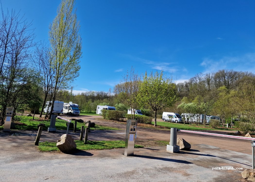 Aire de Camping Car Brantôme — foto 4
