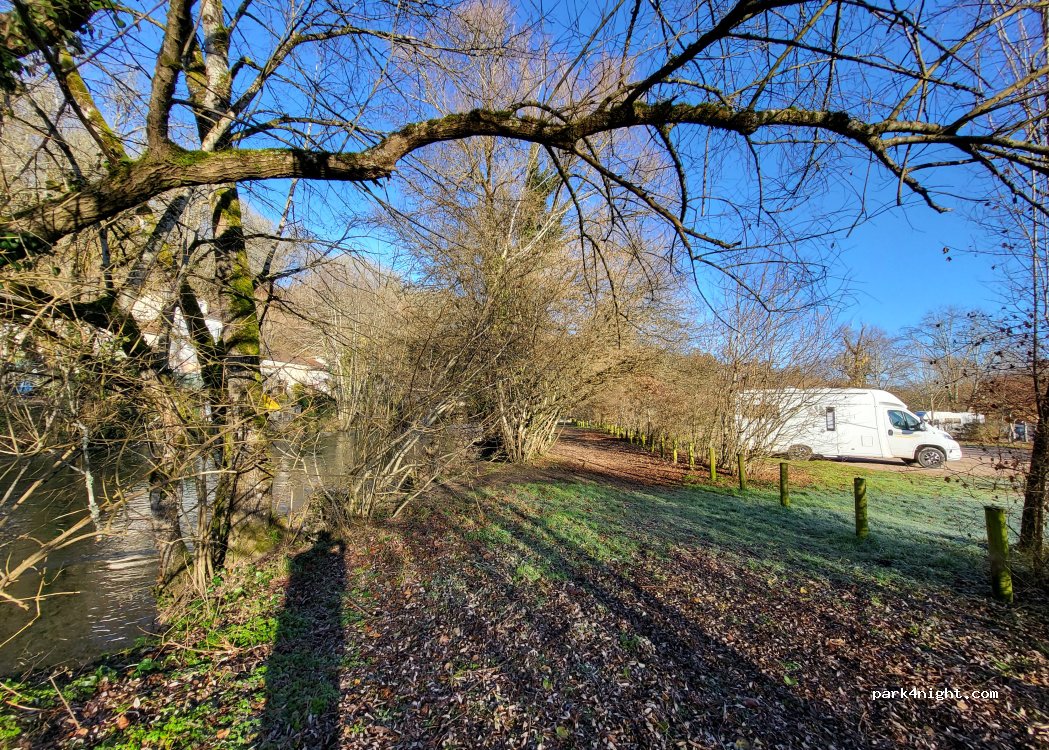 Aire de Camping Car Brantôme — foto 5