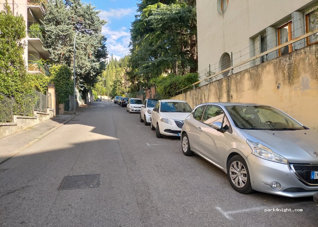 (37128) Verona - 10 Via Valdonega — foto 2