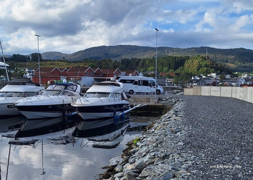 (5580)  - 38 Dreganesvegen — foto 3