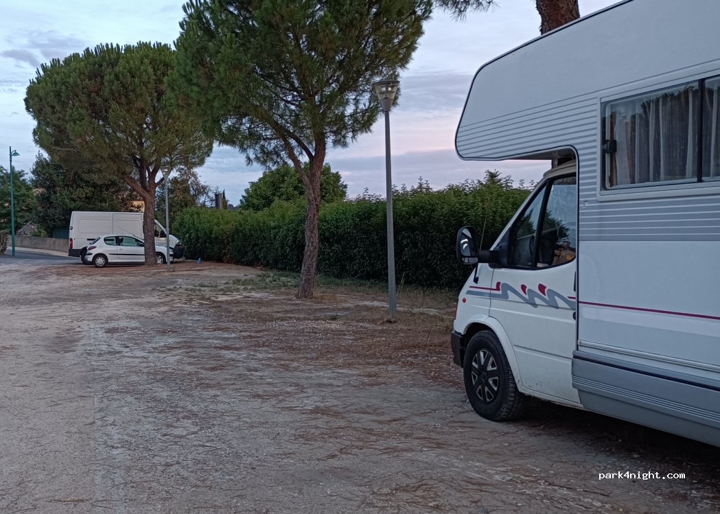 (30350) Domessargues - Chemin des Vignerons — foto 2