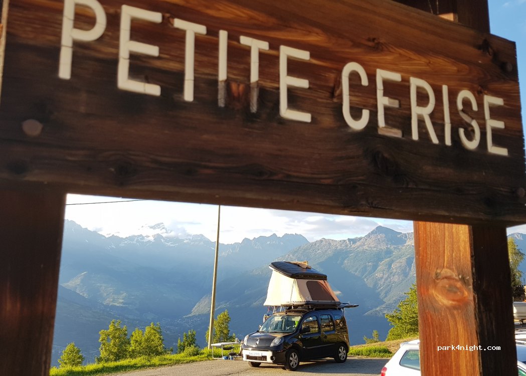 (11020) La Cerise - 43 Frazione Petite Creise — foto