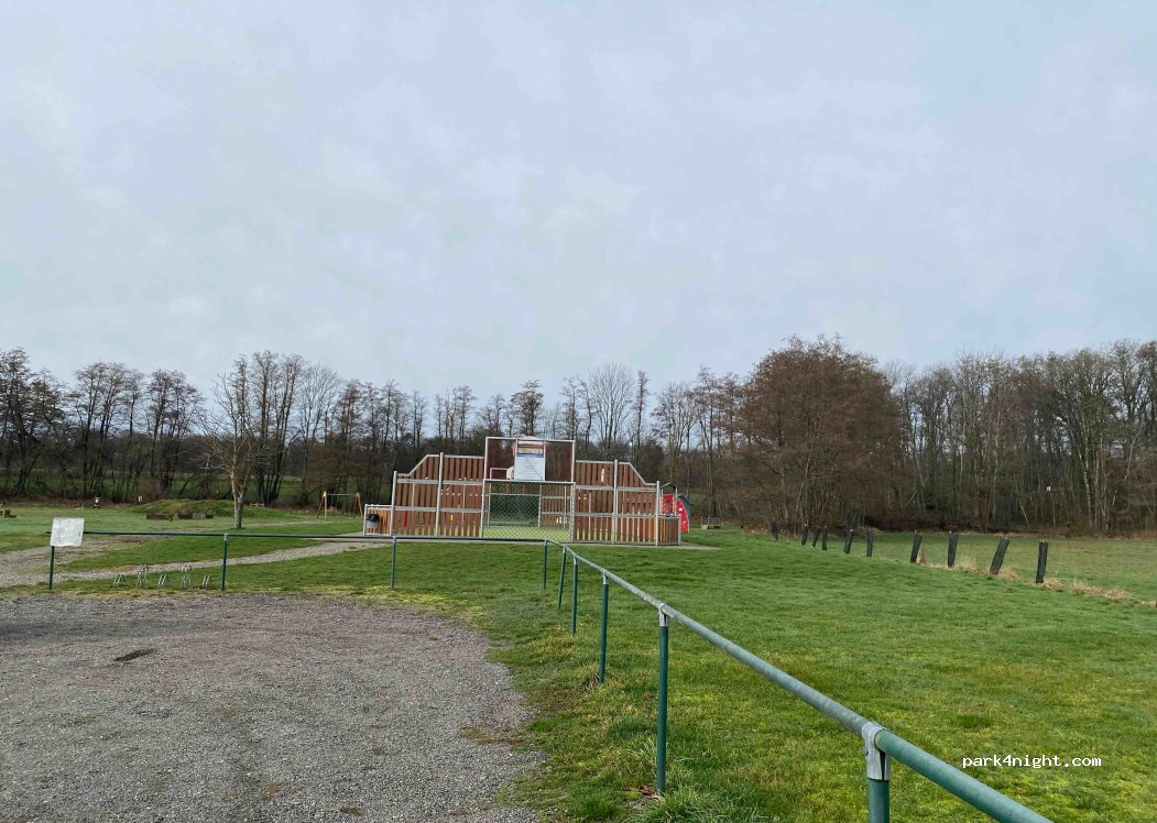 (90360) Lachapelle-Sous-Rougemont - 1 Allée du Stade — foto 3