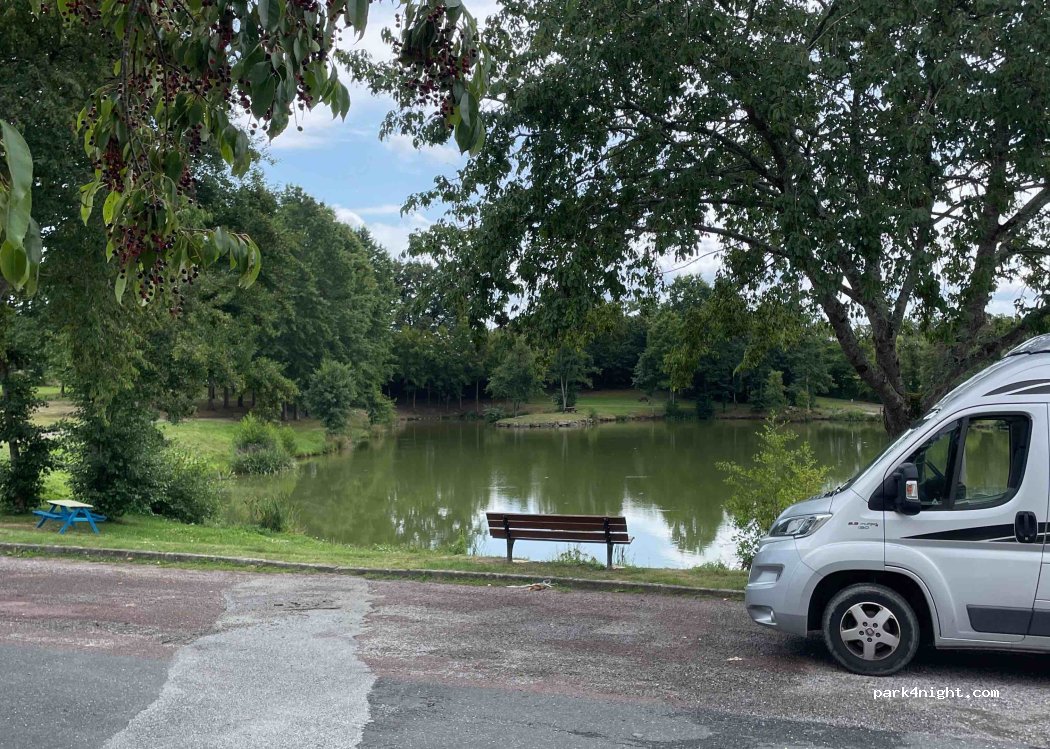 (87210) Oradour-Saint-Genest - 14 Le Bourg — foto 4