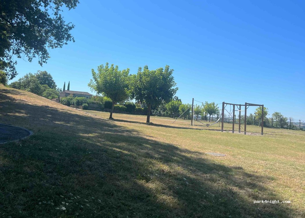 Camping Municipal du Château de Duras — foto 2