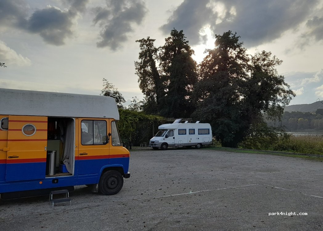 Area Sosta Camper Ternate — foto 4