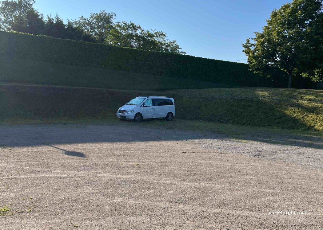 (03400) Toulon-sur-Allier - 8 Rue de la Mairie — foto 2