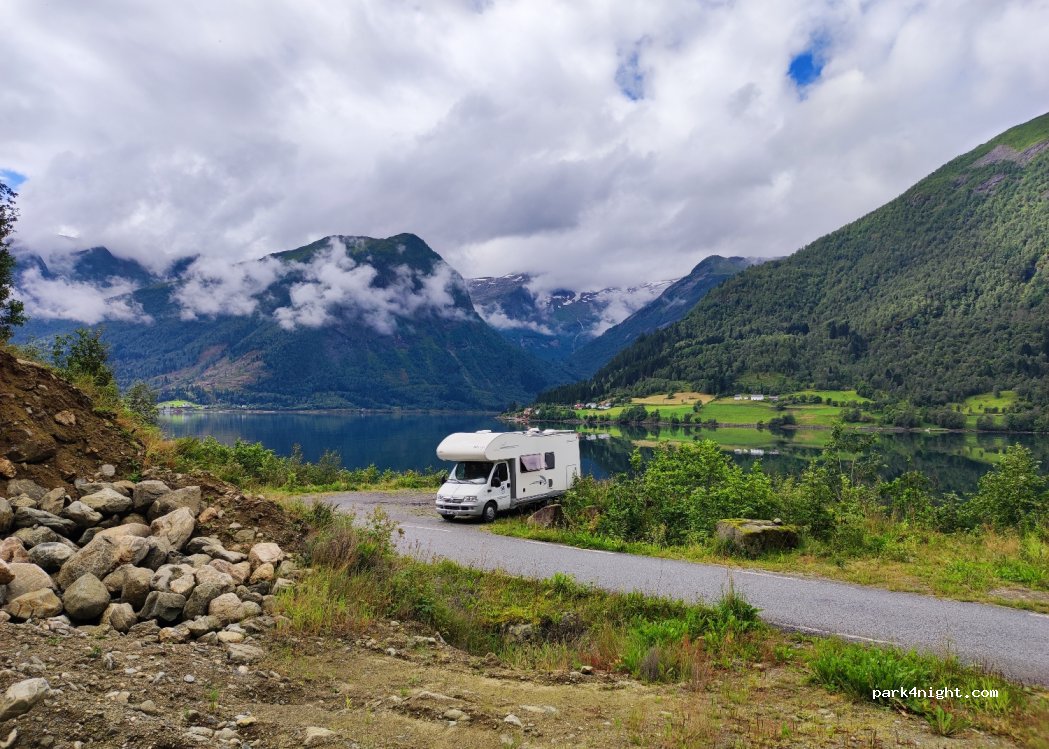 (6899) Balestrand - 7 Sekundær Fylkesveg 152 — foto