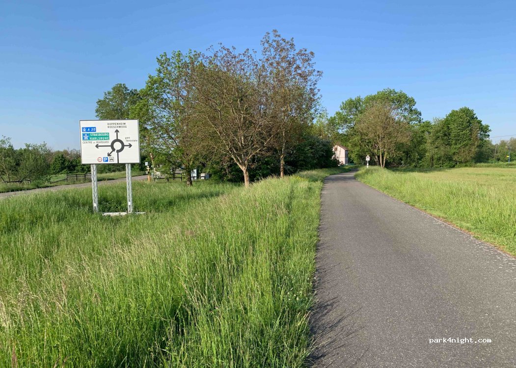 (67480) Roppenheim - 1 Place de l'Europe — foto 2