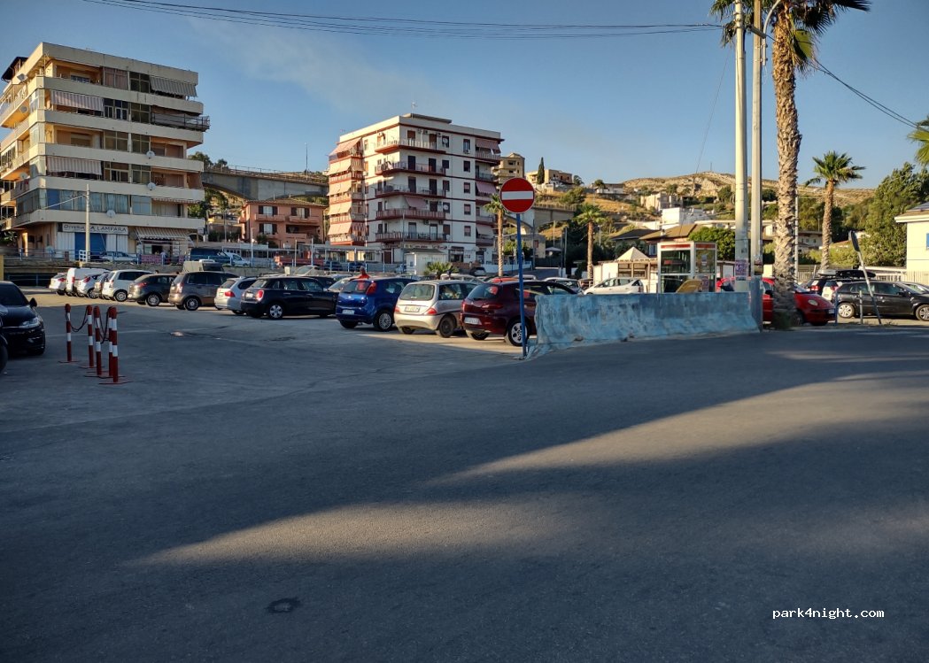 (92014) Porto Empedocle - 44 Viale Mediterraneo — foto
