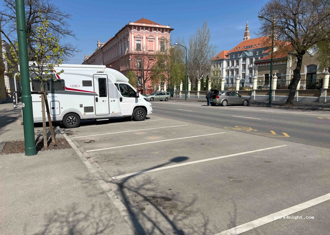 (6725) Szeged - 105 Tisza Lajos körút — foto 2