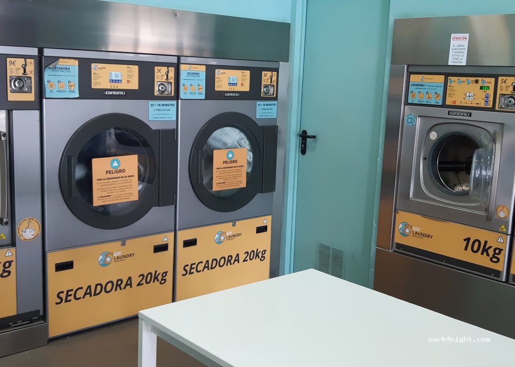 (33390) Gijón - 946 Avenida Roces — foto