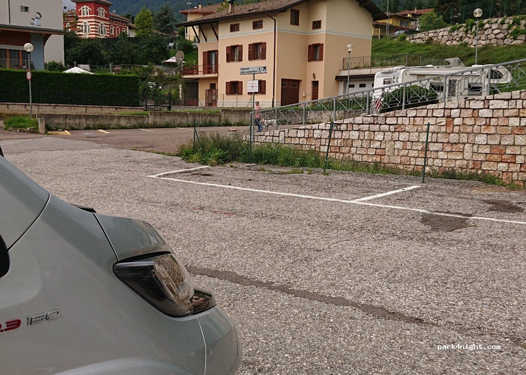 (38023) Cles - Passeggiata — foto