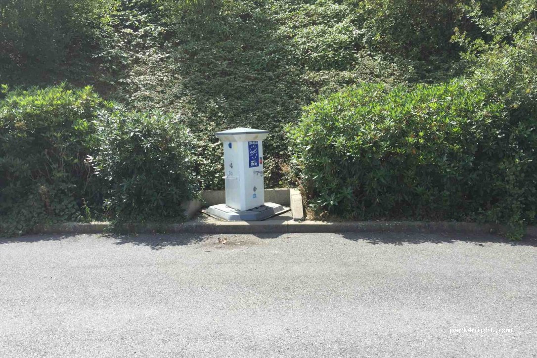 (35340) Liffré - Centre Commercial — foto 2