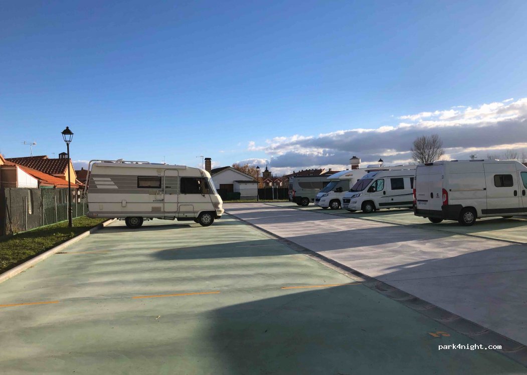 Área de autocaravanas Cihuri — foto 2