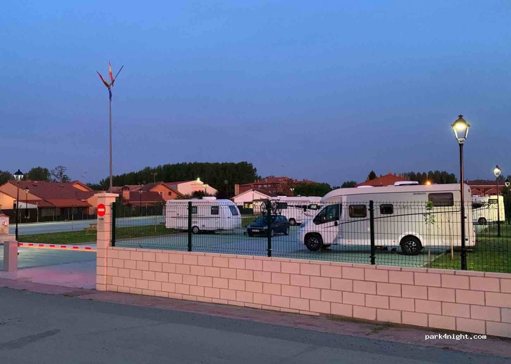 Área de autocaravanas Cihuri — foto 3