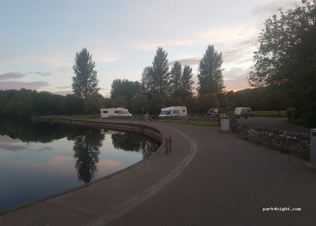 (FK17 8BA) Callander - 8-10 Leny Road — foto 2