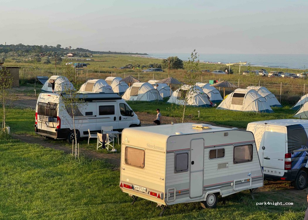 Teepee Corbu camping — foto