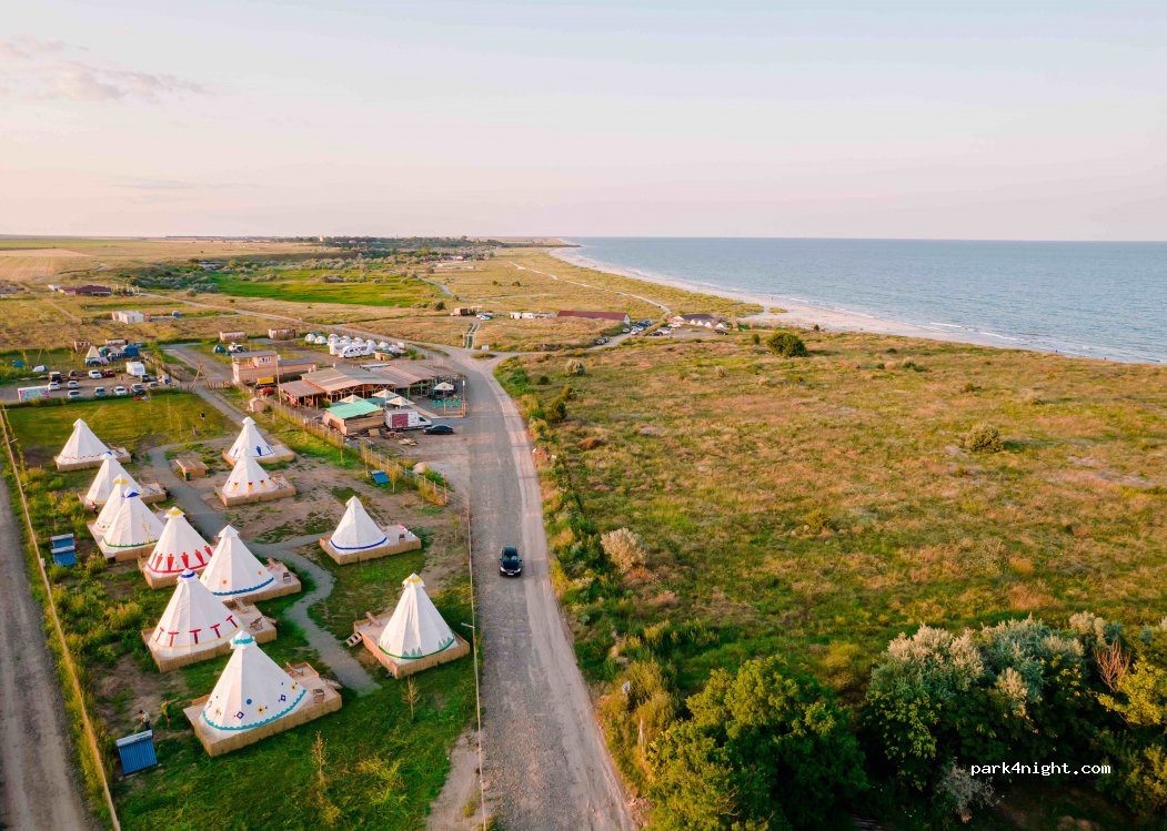 Teepee Corbu camping — foto 3