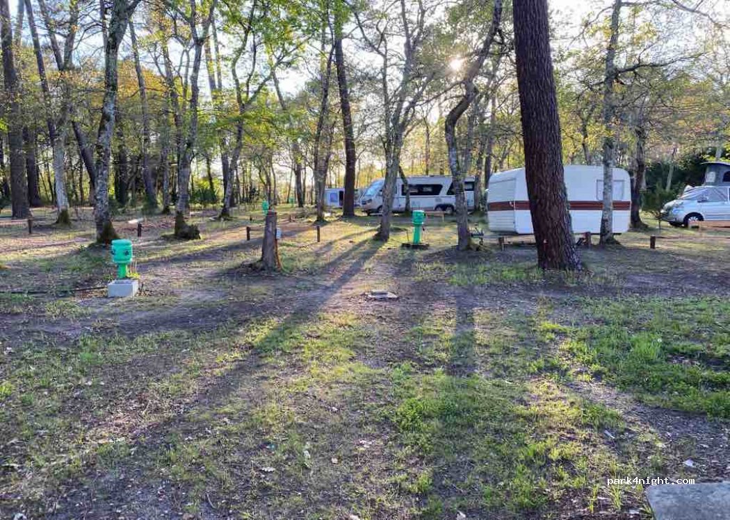 Camping municipal Villandraut — foto 4
