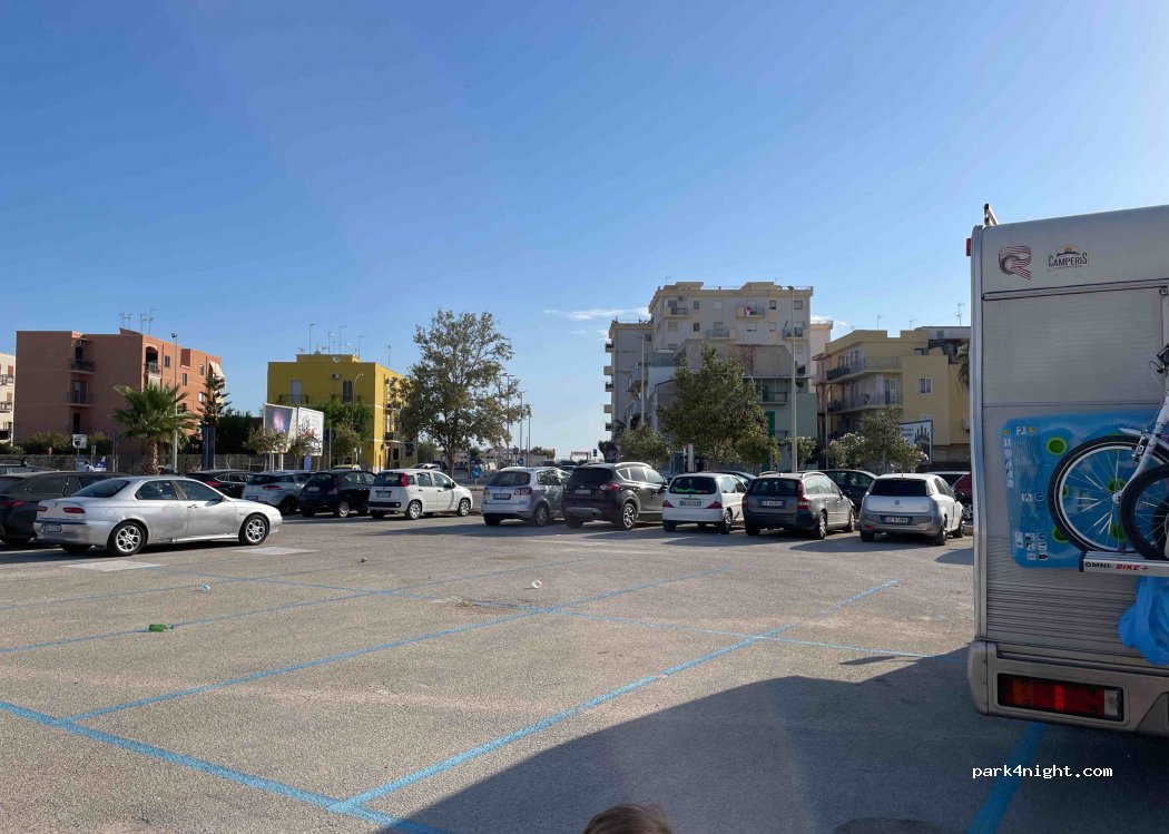 (76016) Margherita di Savoia - Via San Ruggero Vescovo — foto 2