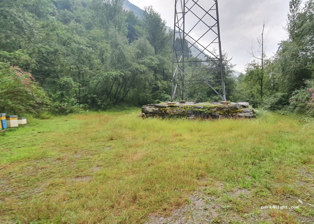(28864) Naviledo - Unnamed Road — foto