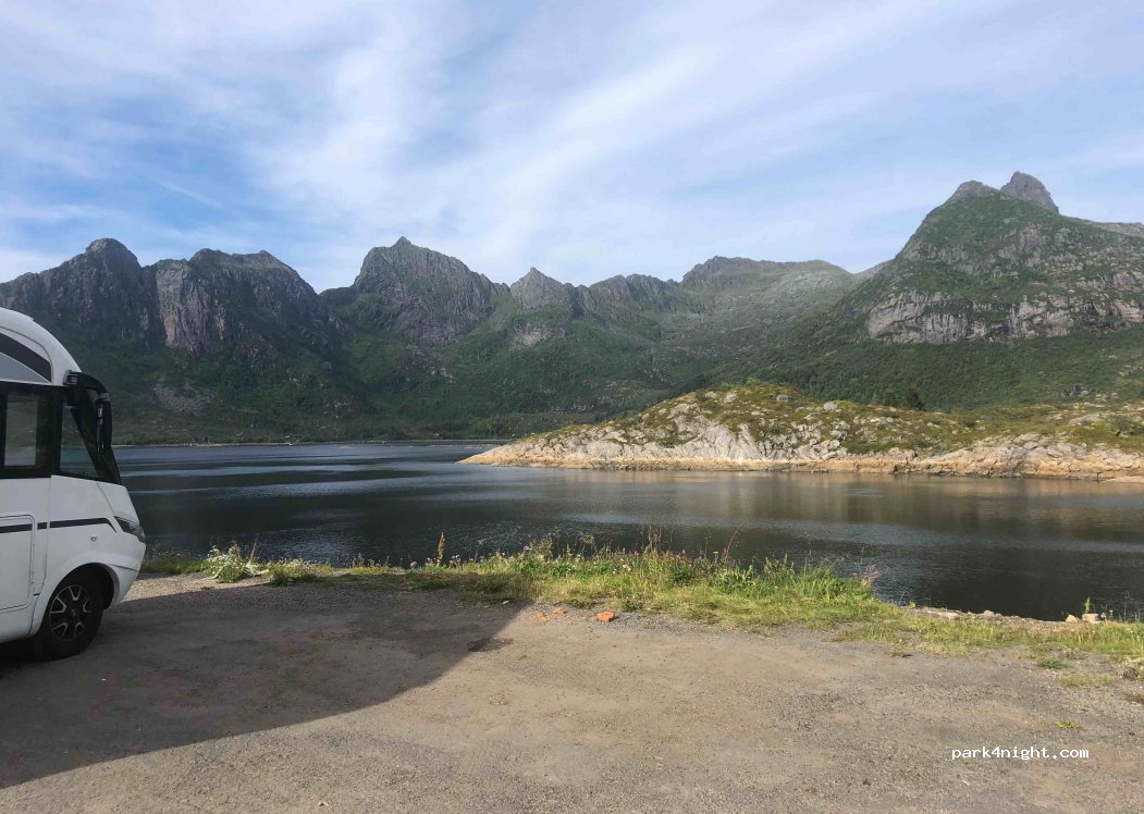 (8300)  - 40 Husvågen — foto