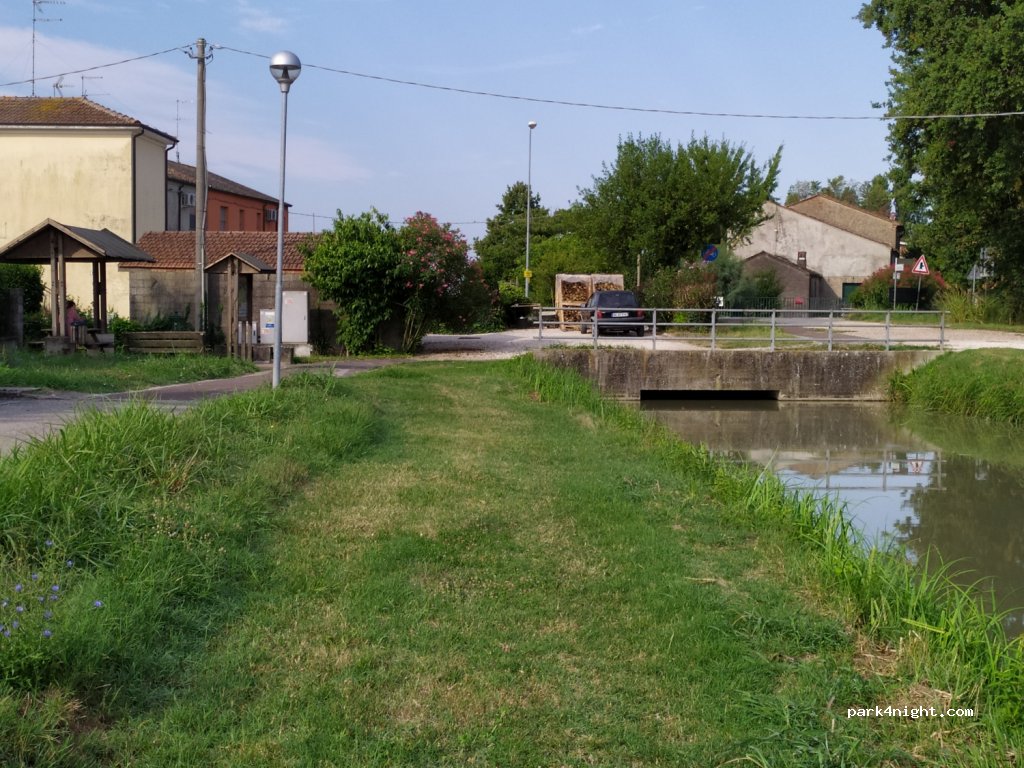 (44030) Ruina - 5 Piazza Antonio Gramsci — foto