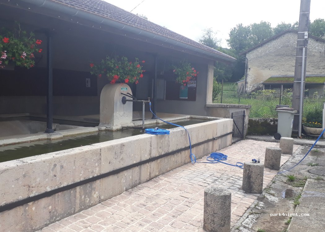 (39240) Saint-Hymetière-sur-Valouse - 3 Route de l'Isle — foto
