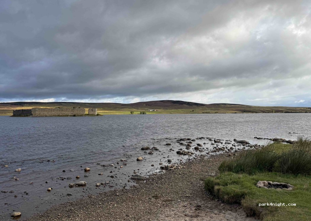 (PH26 3PY) Lochindorb - Unnamed Road — foto 4