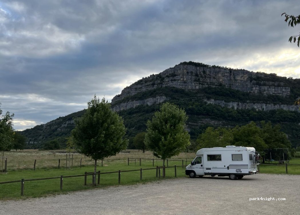 (01450) Bolozon - 2 Place du Cadran Solaire — foto 4