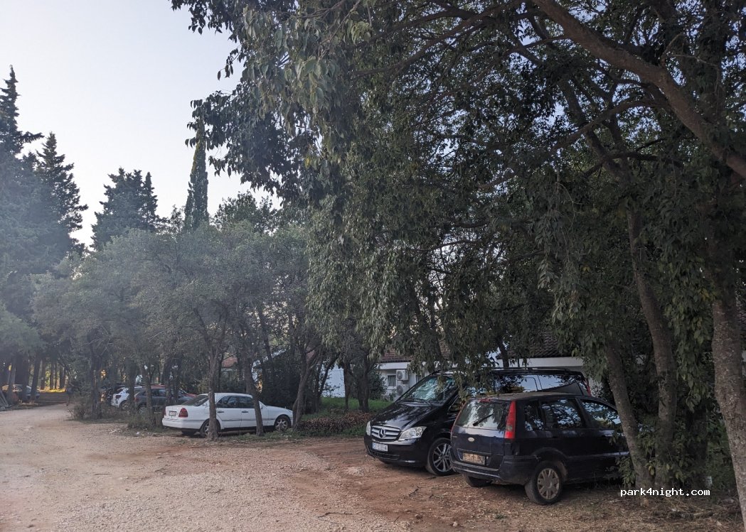 (21460) Stari Grad - 12 Ulica kod Svete Mandaline — foto 2