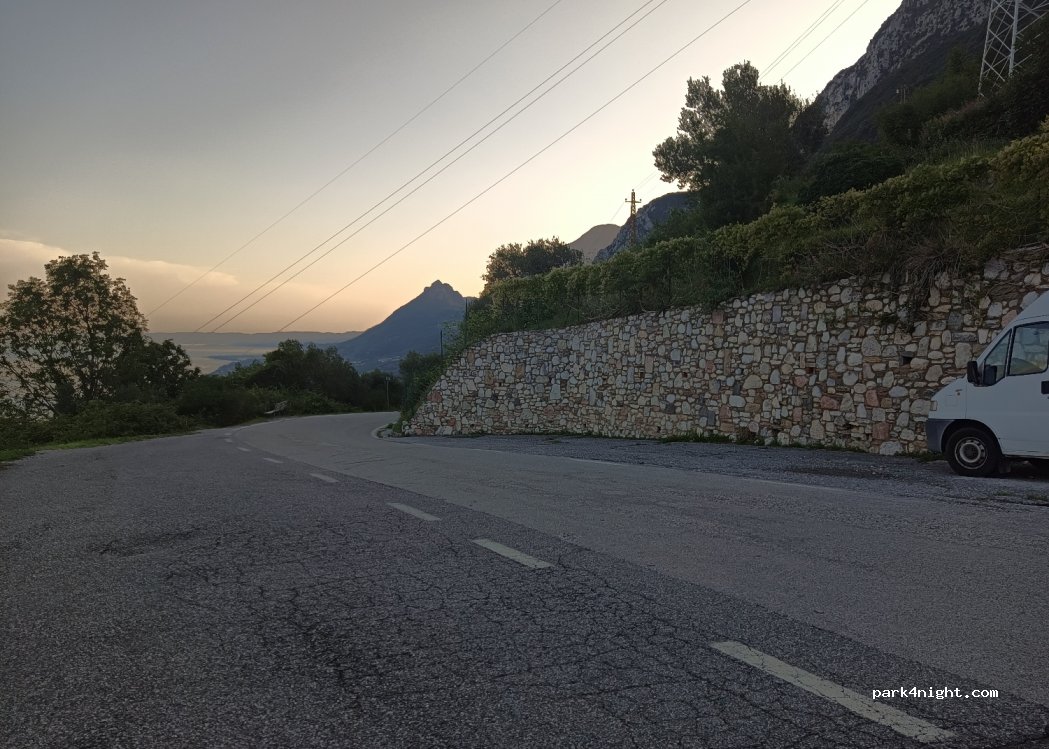 (25084) Gargnano - 64 Via Muslone — foto