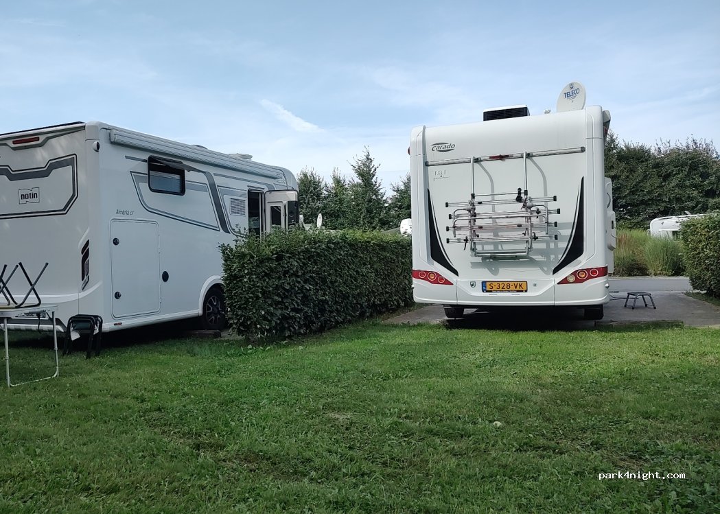 Aire de camping cars Saint-Romain-de-Colbosc — foto 3