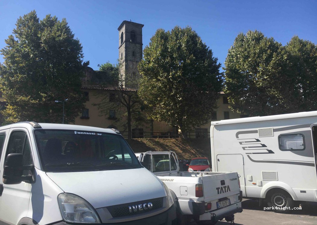 (55033) Castiglione di Garfagnana - 3 Via Soccorso — foto 3