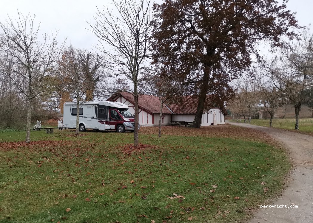 (40090) Bascons - 545 Chemin des Coursayres — foto 2