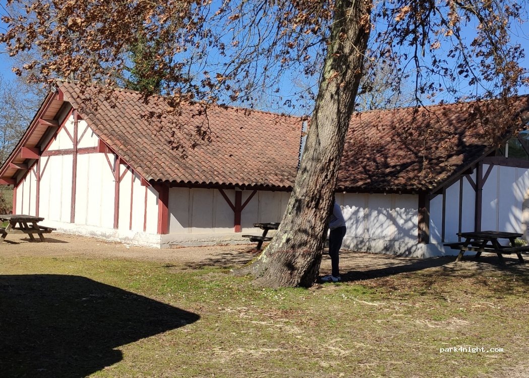 (40090) Bascons - 545 Chemin des Coursayres — foto 3