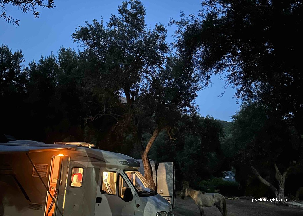 (9713) Himare - Lukovë - Shpellë — foto 3