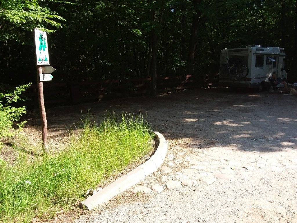 ()  - Unnamed Road — foto
