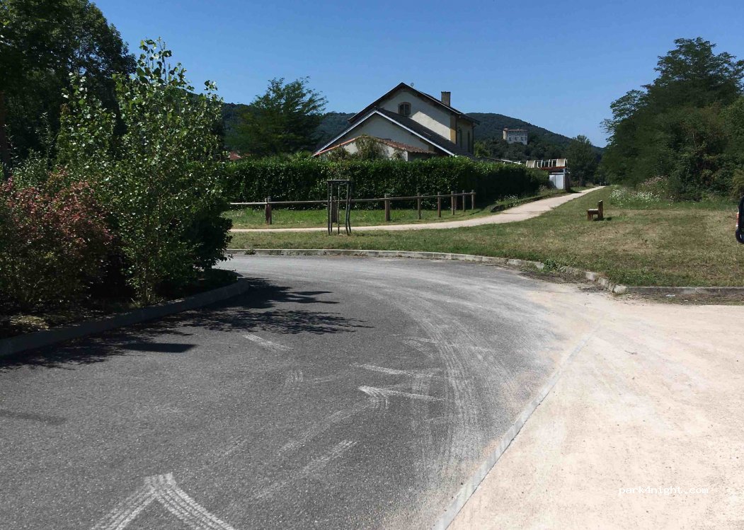 (09160) Prat-Bonrepaux - 62 Rue nationale — foto