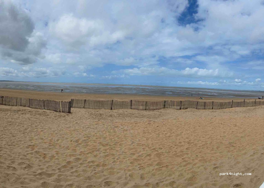 (17340) Châtelaillon-Plage - 85 Boulevard de la Mer — foto 3
