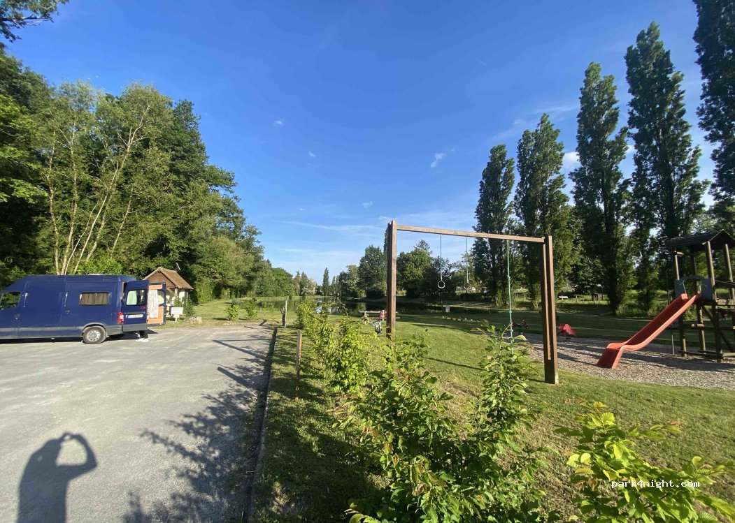 (18410) Brinon-sur-Sauldre - 15 Rue Verte — foto 5