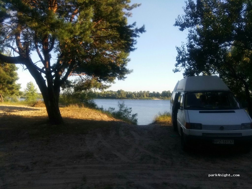 (19023) Prokhorivka - Unnamed Road — foto