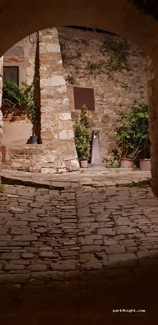 (50022) Montefioralle - 41 Località Castello di Montefioralle — foto 2