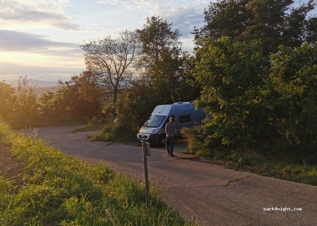 (79235) Vogtsburg im Kaiserstuhl - 21 Neunlindenstraße — foto