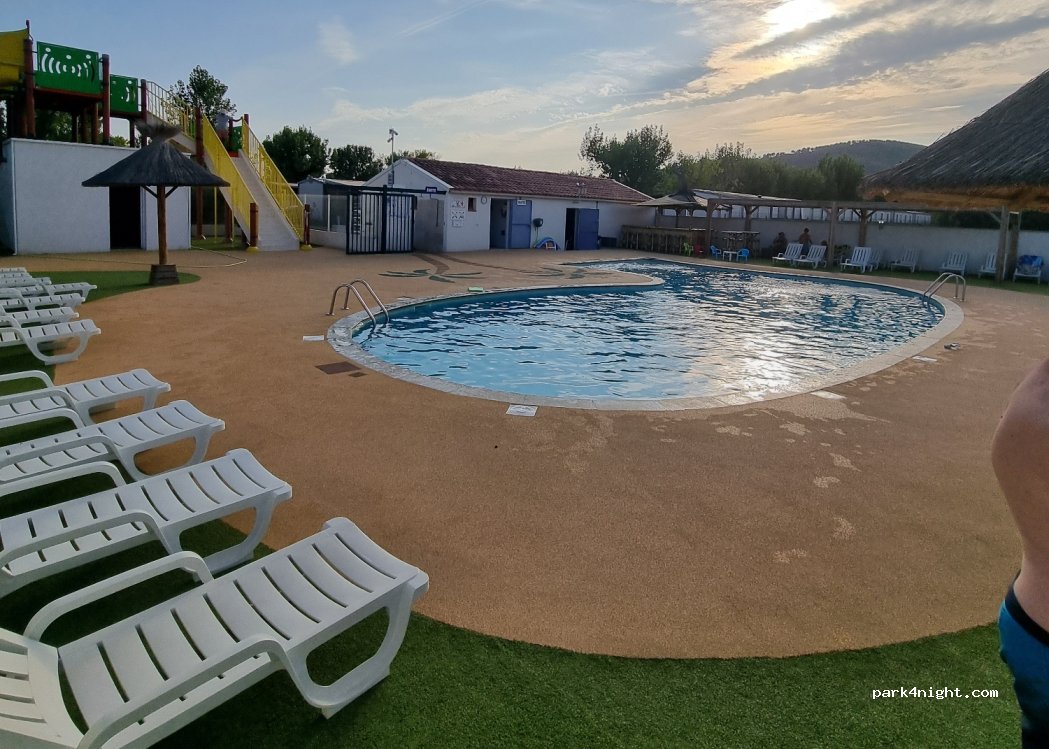 Camping Les Peupliers — foto 2