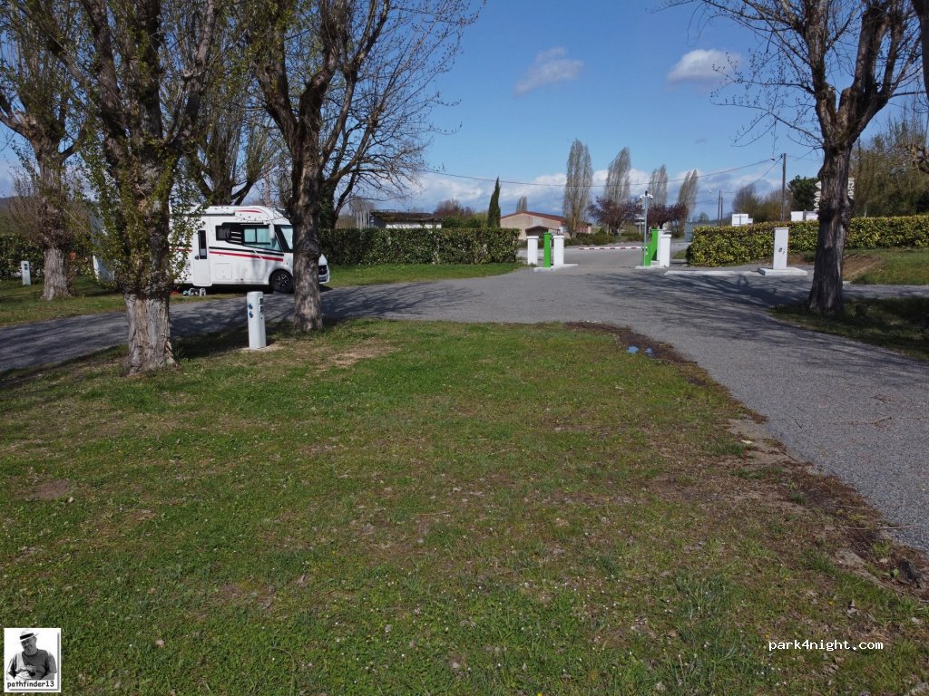 (46800) Montcuq - 9 Avenue de Saint-Jean — foto 2